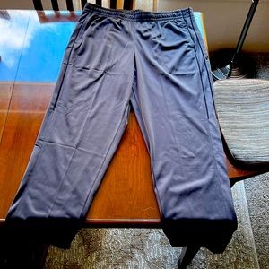 Gray open bottom jogger. Size L